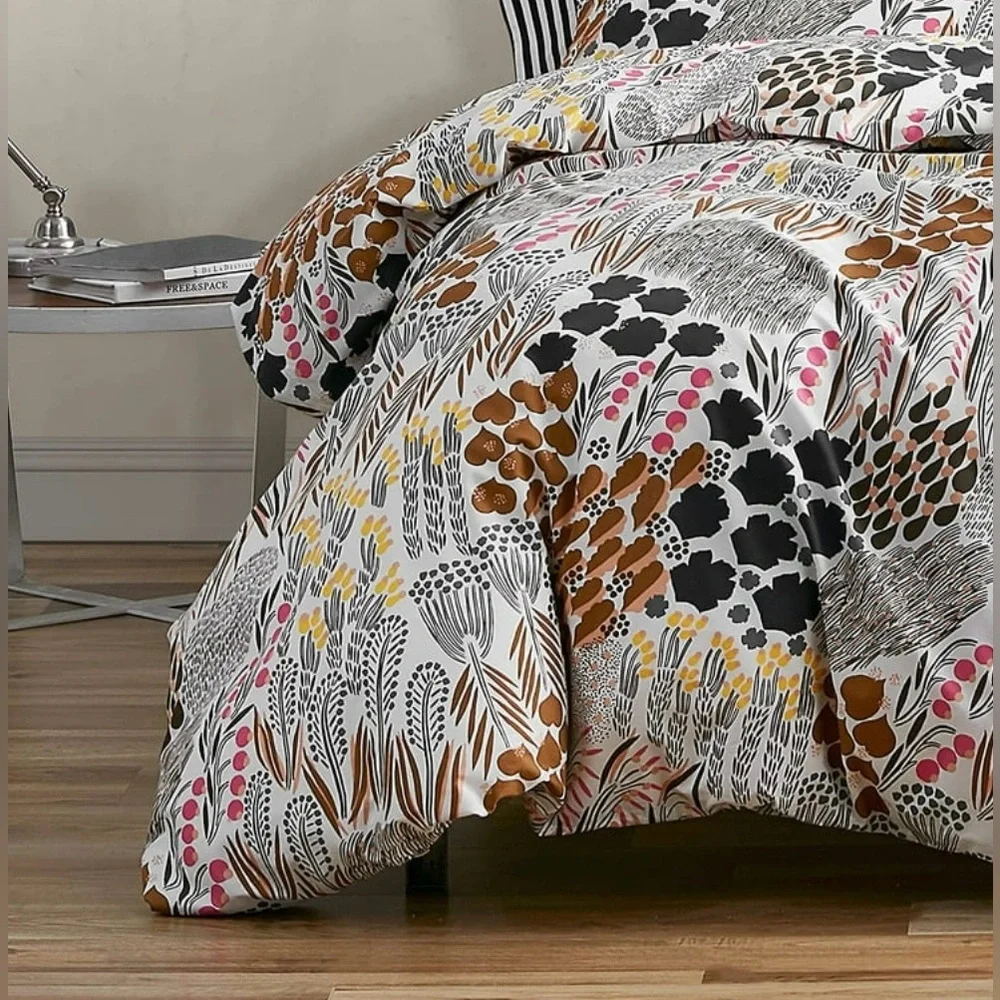 Marimekko Pieni Letto Comforter & Sham Set